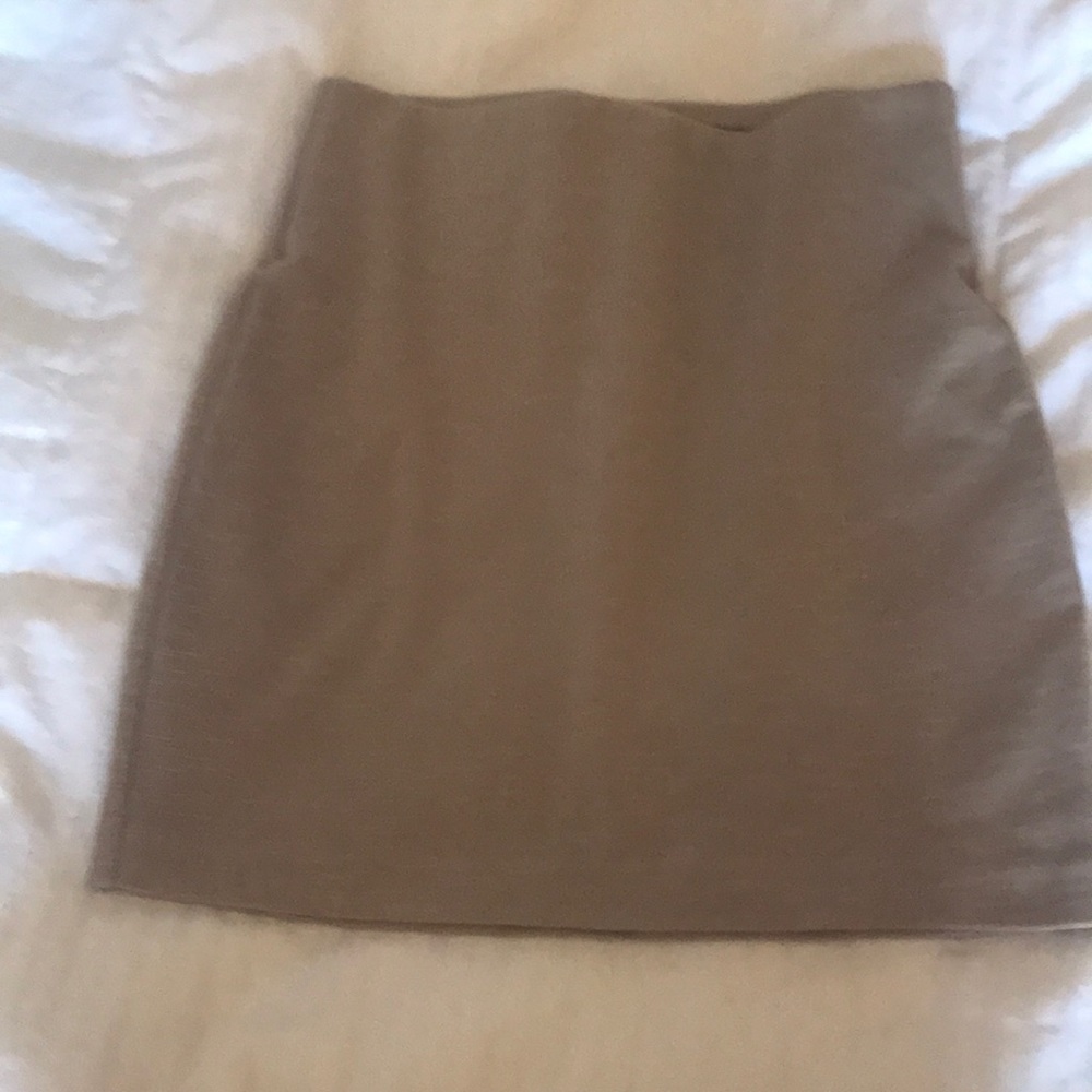 Tan BCBG Generation skirt